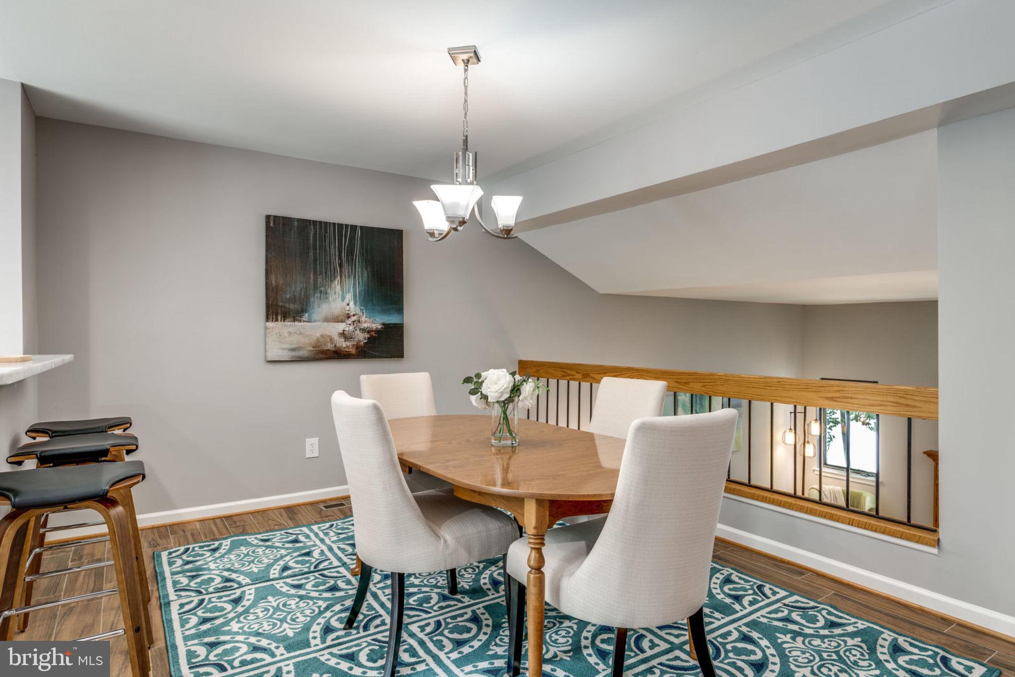 11048 Thrush Ridge Road Reston, VA 20191 - Photo 12 of 54 Dining Room