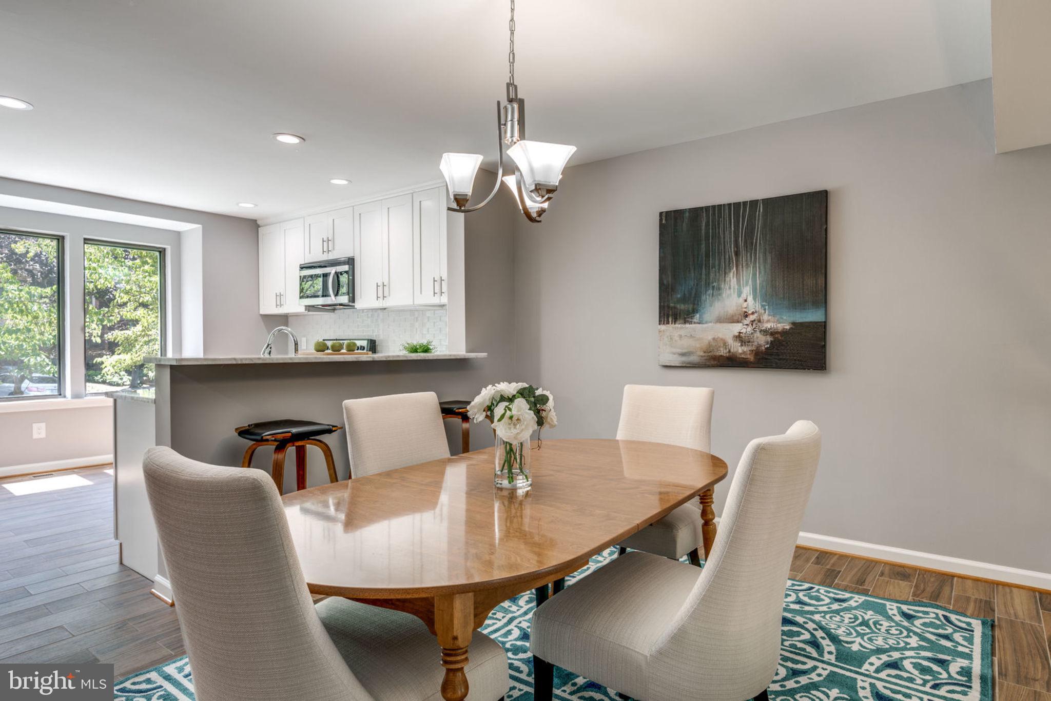 11048 Thrush Ridge Road Reston, VA 20191 - Photo 17 of 54 Dining Room