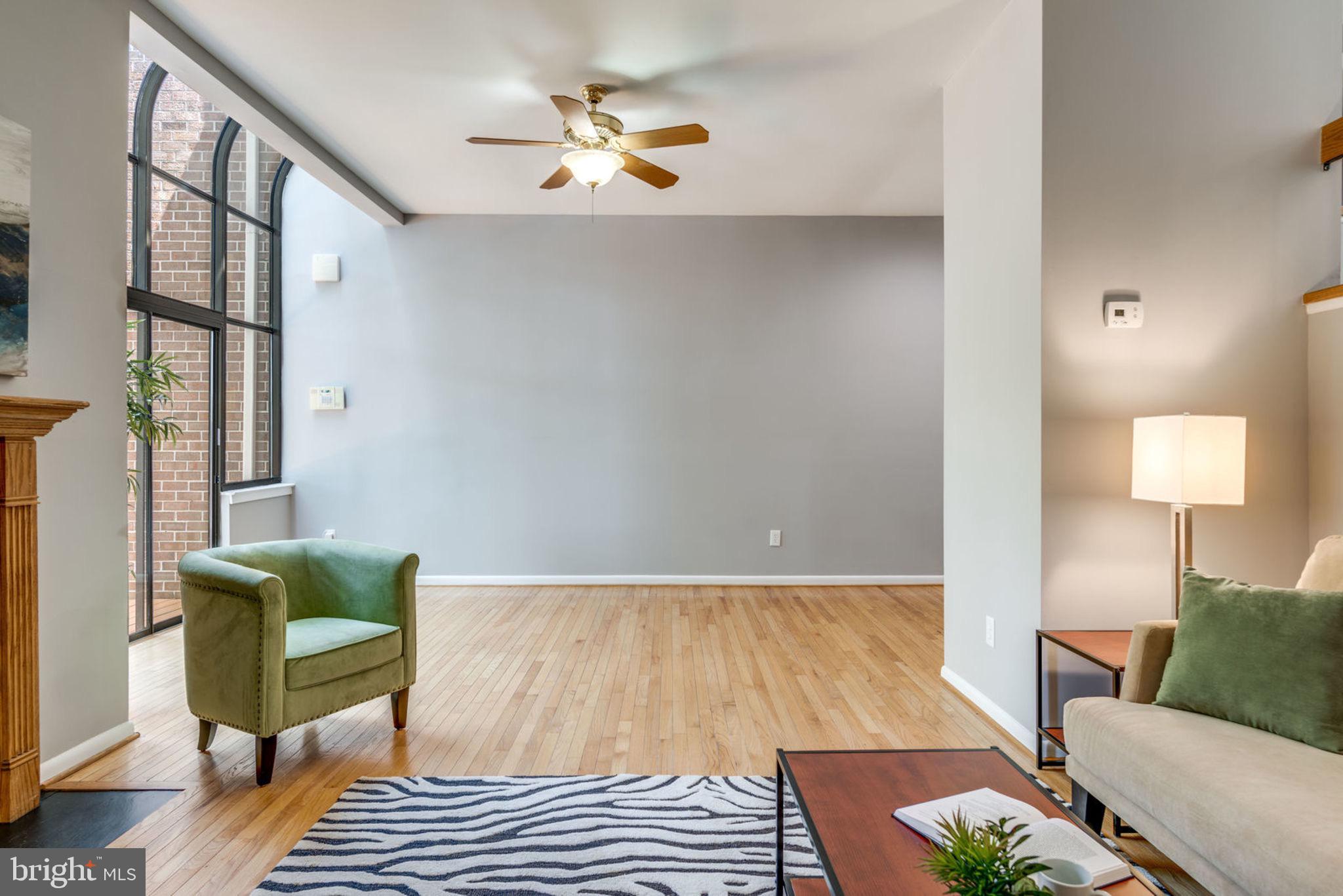 11048 Thrush Ridge Road Reston, VA 20191 - Photo 26 of 54 Living Room