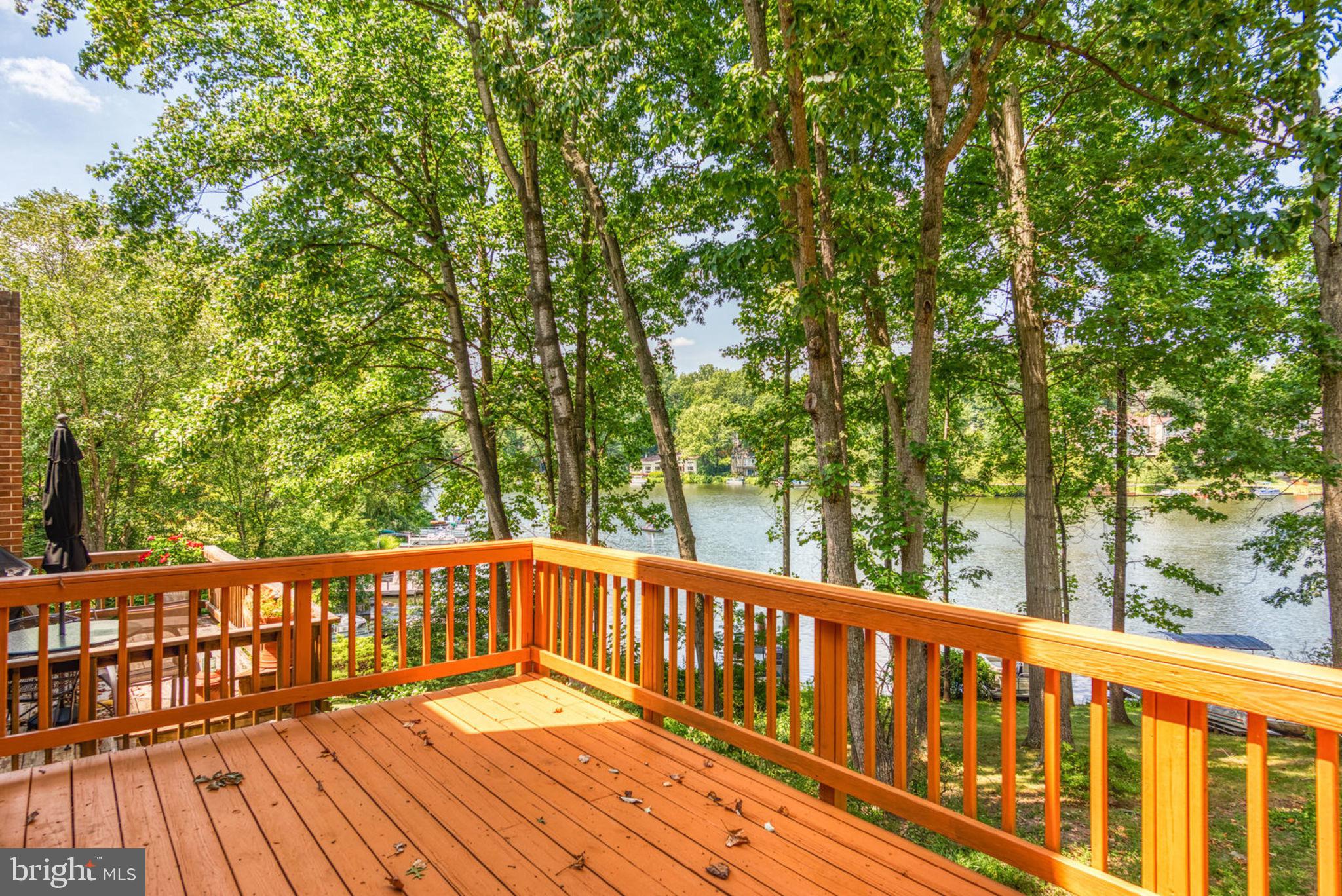 11048 Thrush Ridge Road Reston, VA 20191 - Photo 47 of 54 Rear Deck