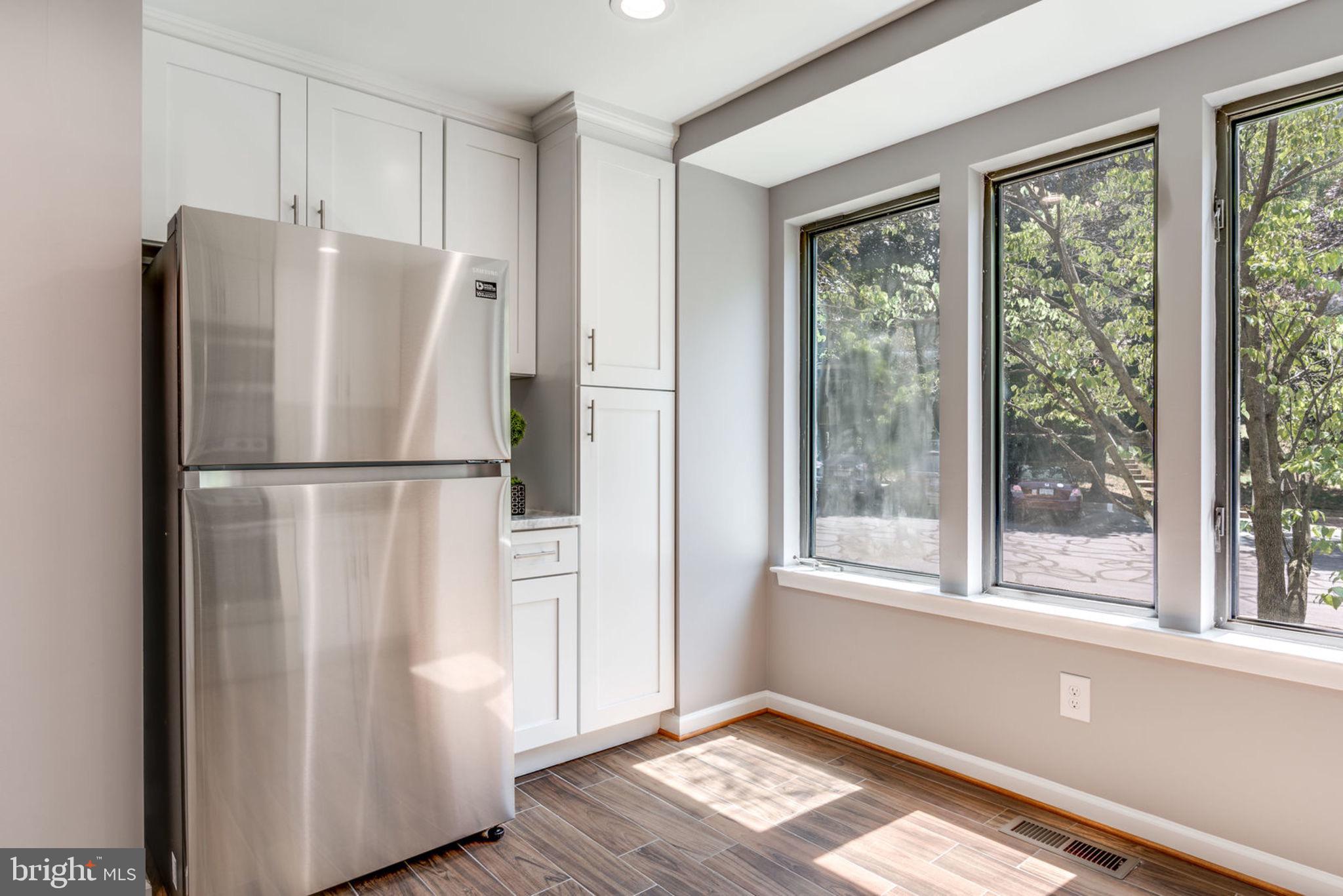 11048 Thrush Ridge Road Reston, VA 20191 - Photo 6 of 54 Kitchen