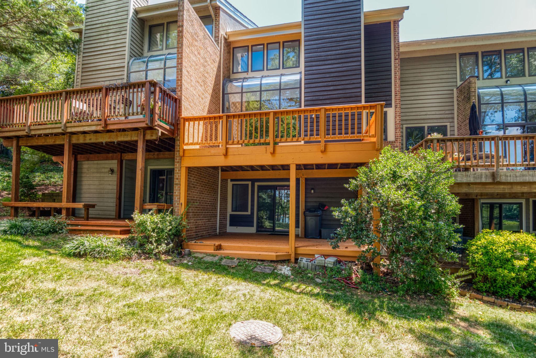 11048 Thrush Ridge Road Reston, VA 20191 - Photo 51 of 54 Rear
