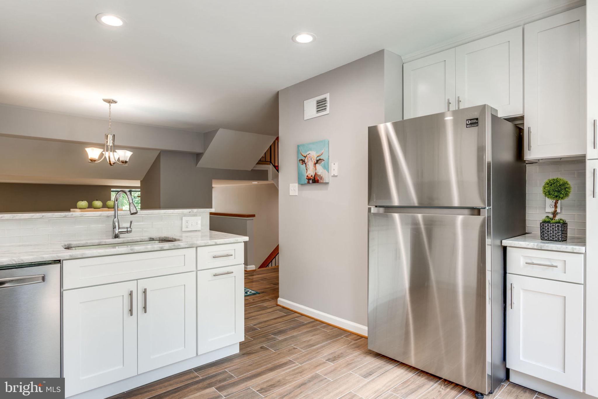 11048 Thrush Ridge Road Reston, VA 20191 - Photo 7 of 54 Kitchen