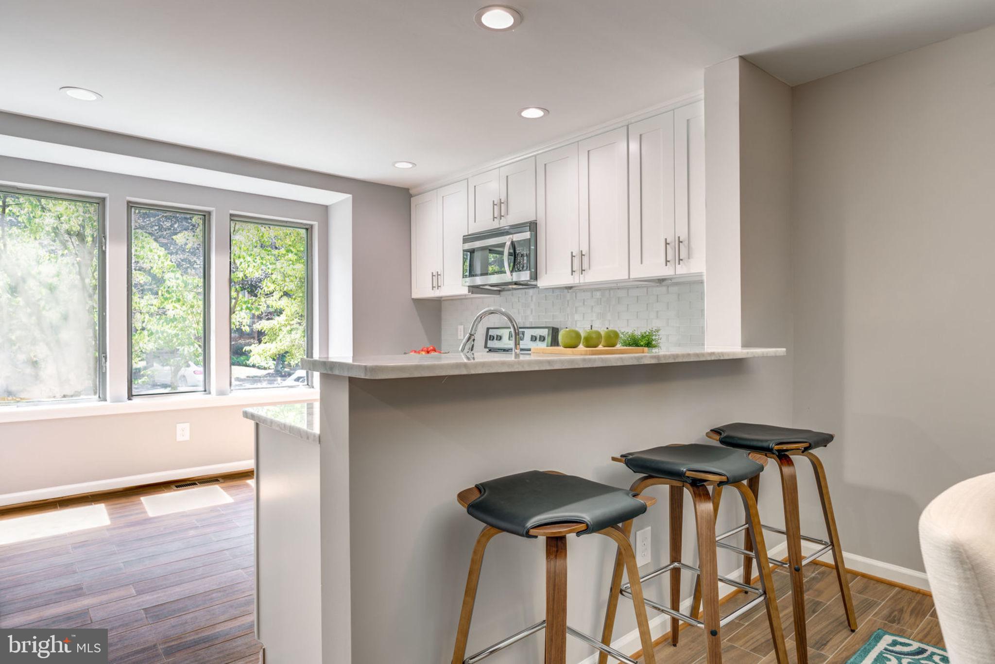 11048 Thrush Ridge Road Reston, VA 20191 - Photo 9 of 54 Kitchen