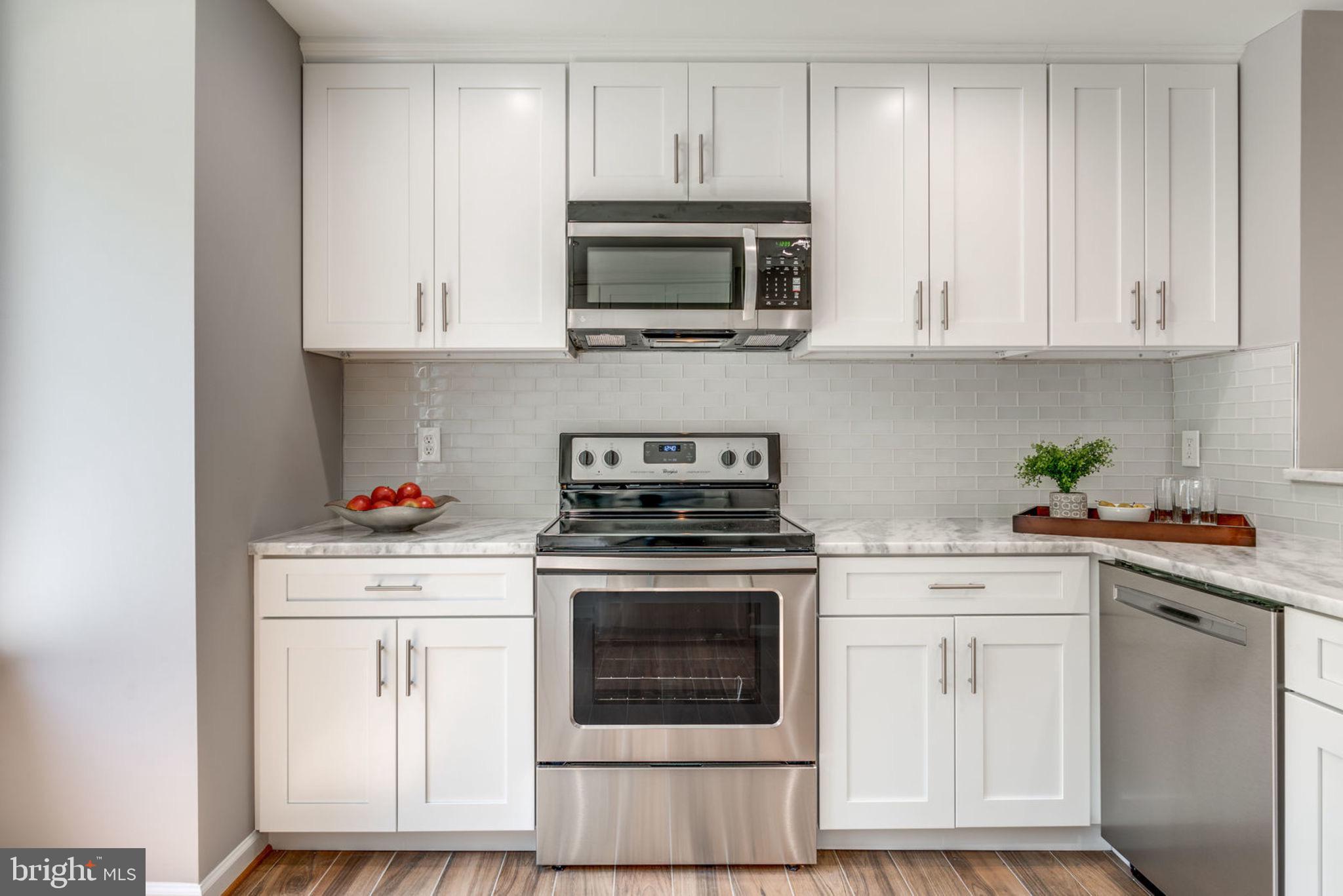 11048 Thrush Ridge Road Reston, VA 20191 - Photo 10 of 54 Kitchen