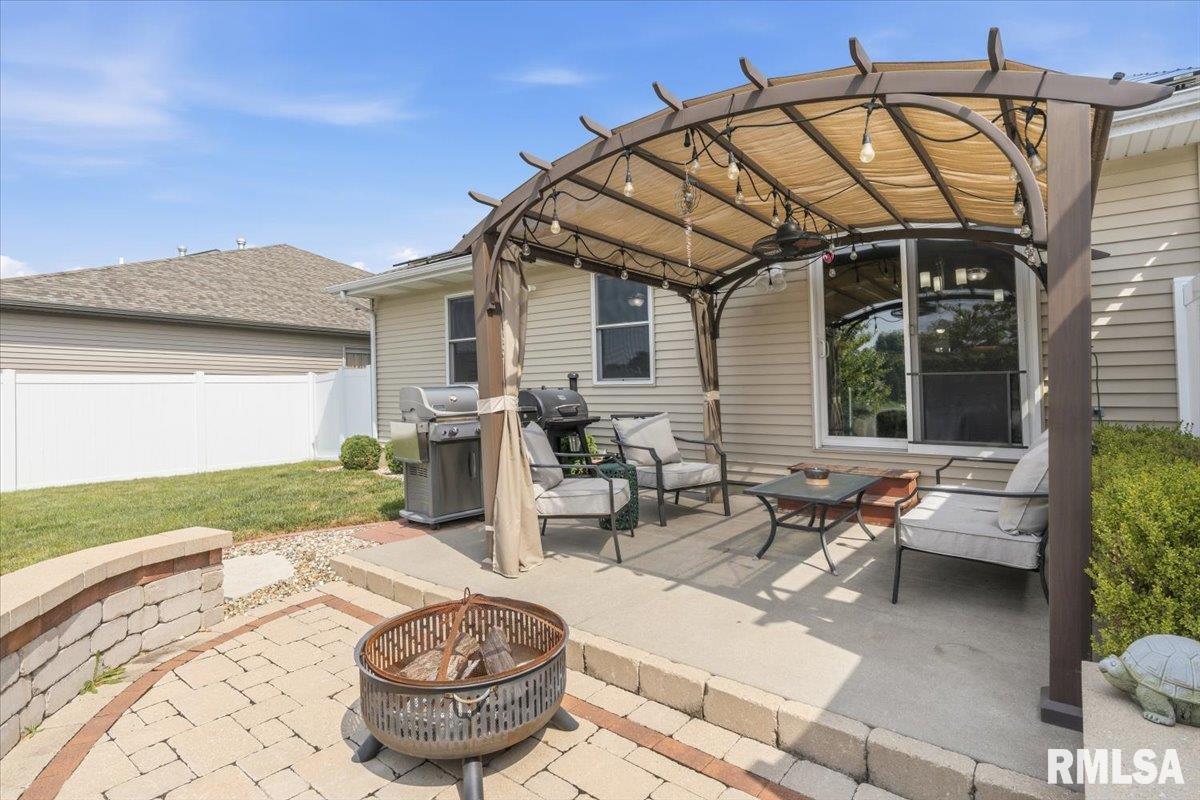 4810 Chestnut Drive Springfield, IL 62711 - Photo 31 of 36