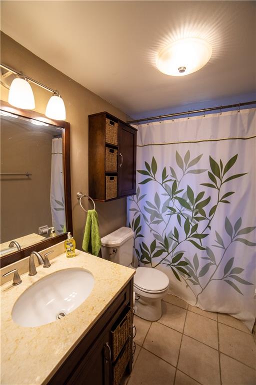 3029 Universal Road Pittsburgh, PA 15235 - Photo 14 of 17 Main Bath