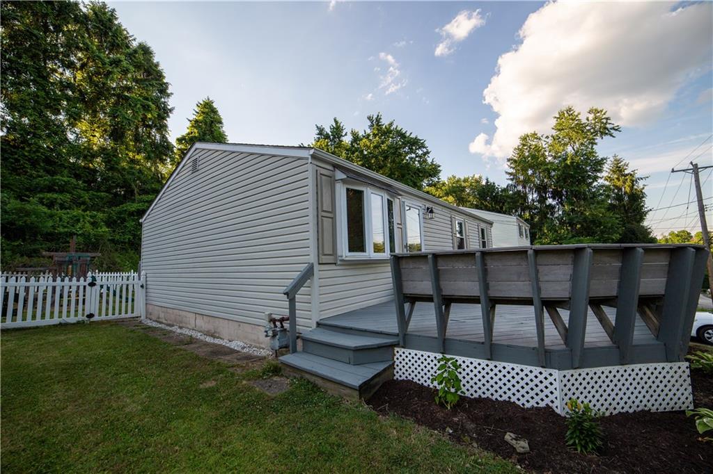3029 Universal Road Pittsburgh, PA 15235 - Photo 3 of 17 Gallery Image 3