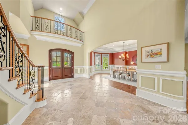 a view of front door with entryway