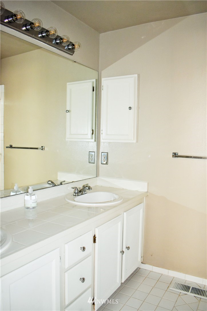 730 112th Street Southwest, Unit C5 Everett, WA 98204 - Photo 13 of 23
