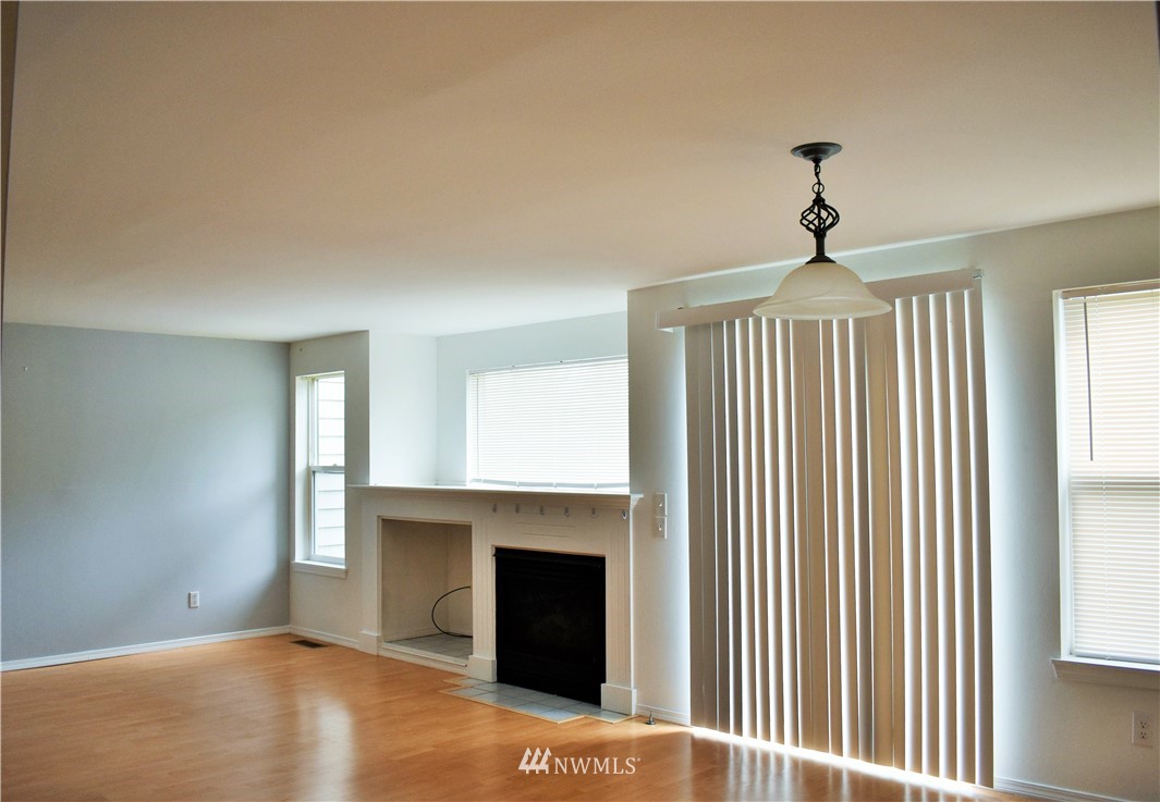 730 112th Street Southwest, Unit C5 Everett, WA 98204 - Photo 4 of 23