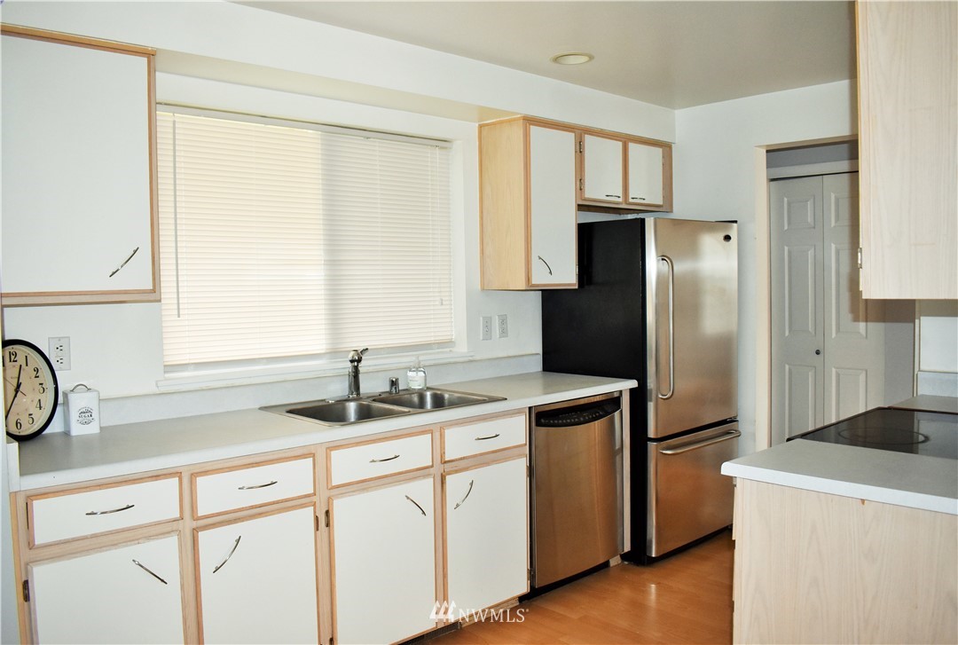 730 112th Street Southwest, Unit C5 Everett, WA 98204 - Photo 8 of 23