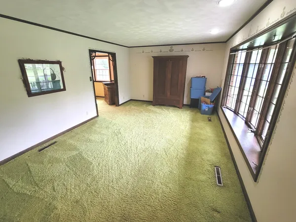 $225,000 | 14 Lakedale Drive, Salem, IL 62881