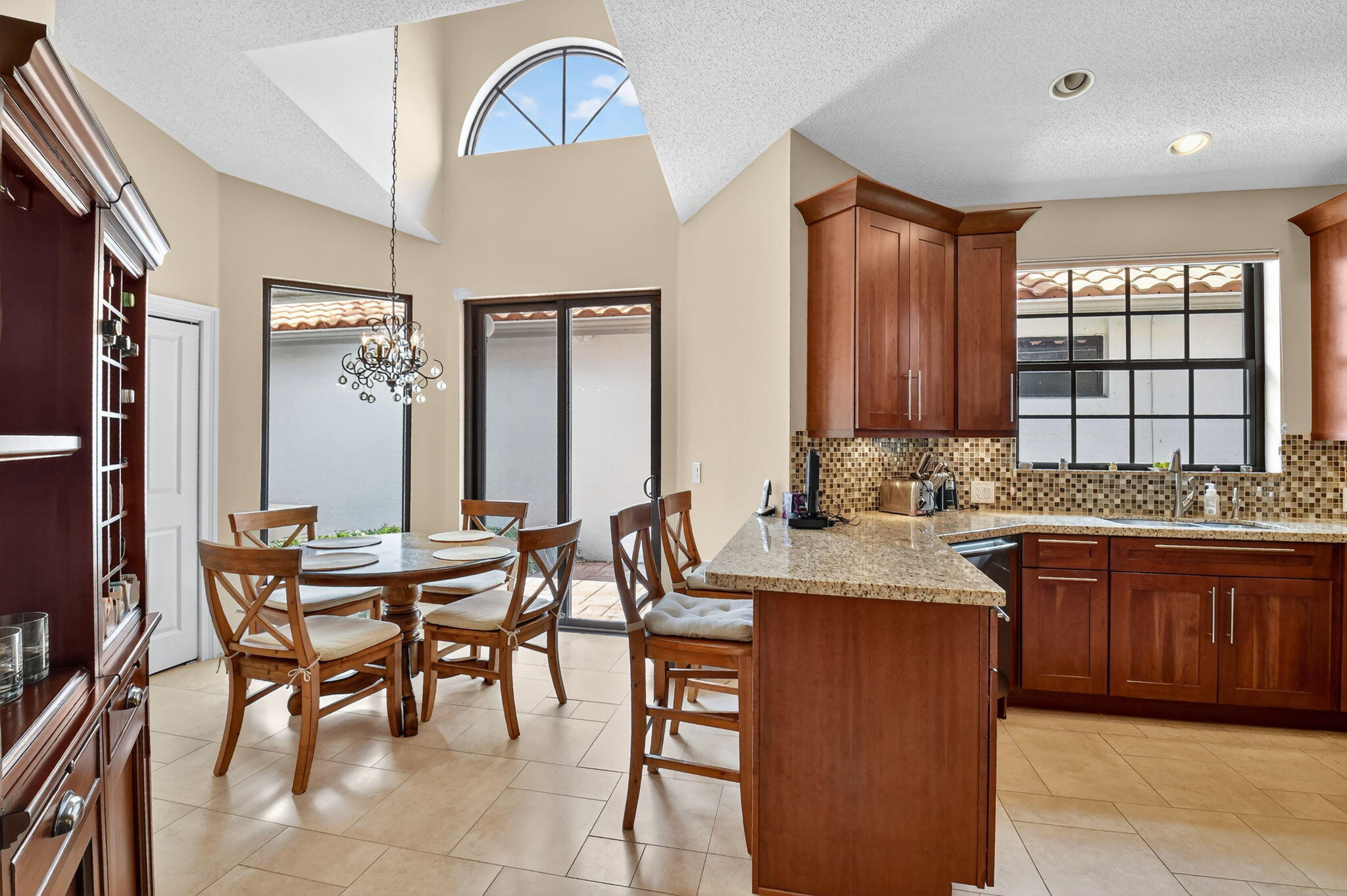 5850 Northwest 21st Avenue Boca Raton, FL 33496 - Photo 14 of 54 15-web-or-mls-030_DSC_2190