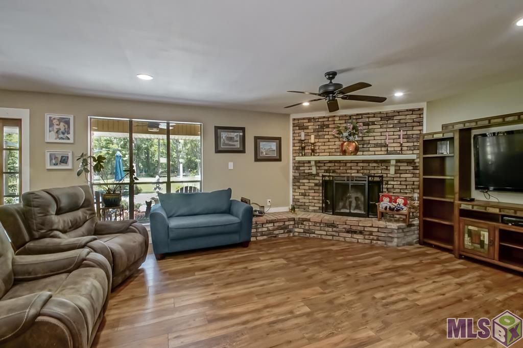 22343 Highway 22 Maurepas, LA 70449 - Photo 41 of 41 Open Concept Floorplan!