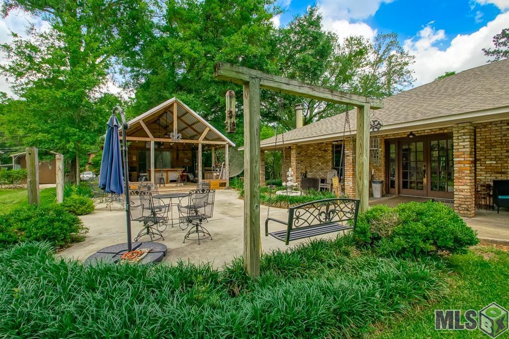 22343 Highway 22 Maurepas, LA 70449 - Photo 21 of 41 Amazing Outdoor Area