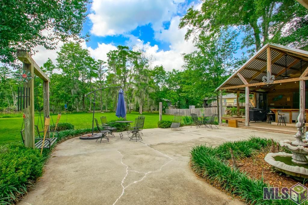 22343 Highway 22 Maurepas, LA 70449 - Photo 22 of 41 Outdoor Kitchen