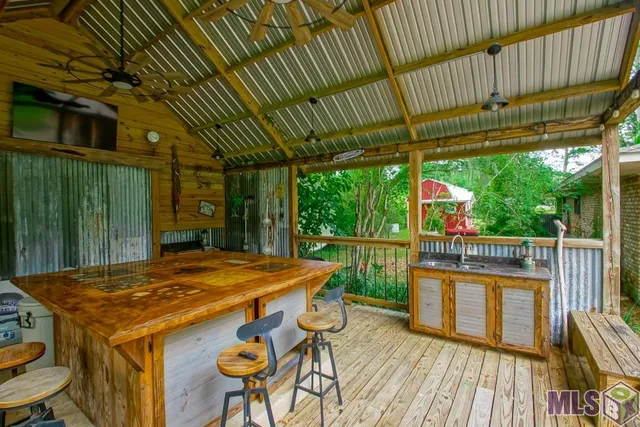 $469,000 | 22343 Highway 22, Maurepas, LA 70449