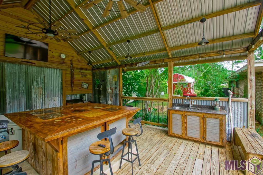 22343 Highway 22 Maurepas, LA 70449 - Photo 24 of 41 Large Bar Area