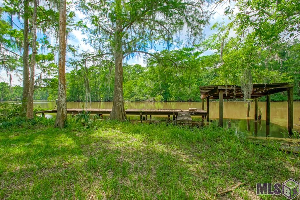 22343 Highway 22 Maurepas, LA 70449 - Photo 29 of 41 Pull your Boat into your Boatslip!