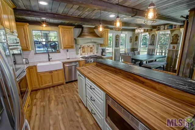 $469,000 | 22343 Highway 22, Maurepas, LA 70449