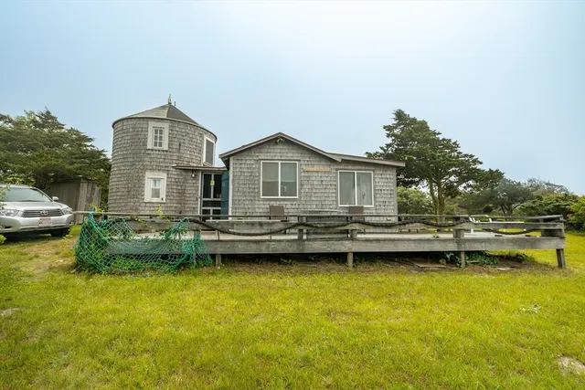 $1,700,000 | 108 Bayview Avenue, Edgartown, MA 02539
