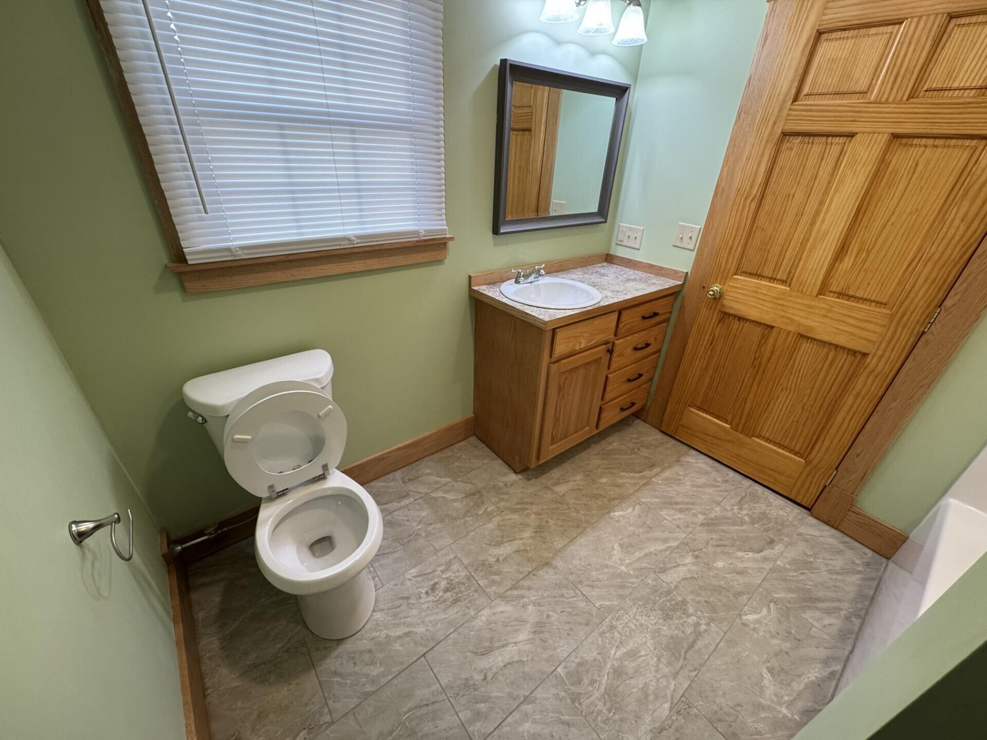 5 Chestnut Street Unity, ME 04988 - Photo 19 of 24 Primary bath