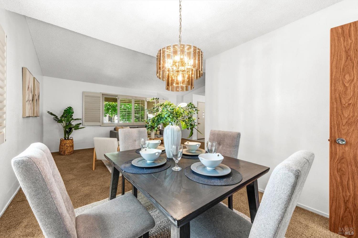 3012 Chestnut Court Fairfield, CA 94533 - Photo 15 of 71