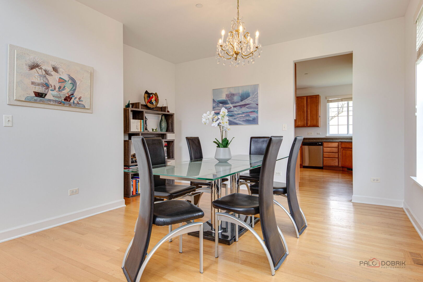 1330 Horizon Trail Wheeling, IL 60090 - Photo 7 of 39 a view of a dining room with furniture and wooden floor