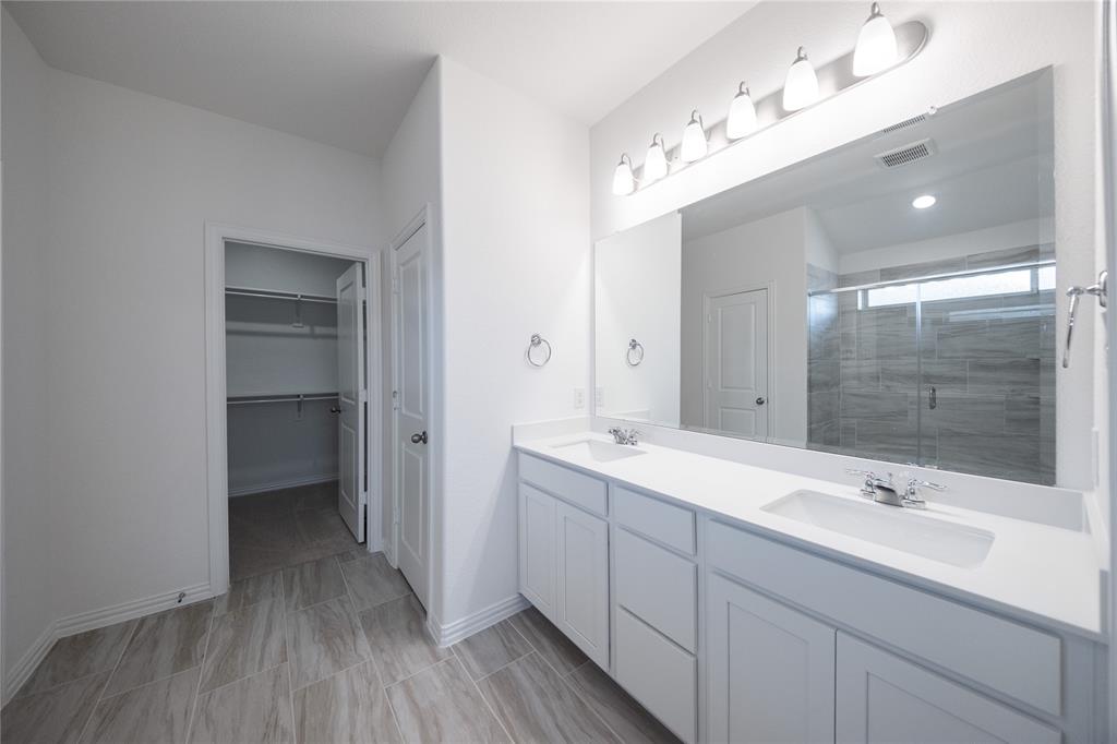2525 Freeman Street Anna, TX 75409 - Photo 10 of 28 Primary Bathroom