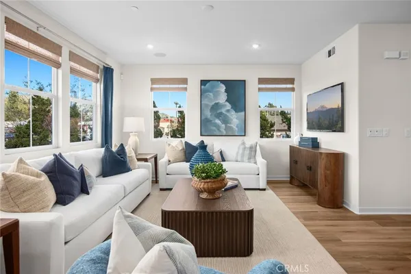 $692,990 | 537 Gregory Way, Glendora, CA 91740