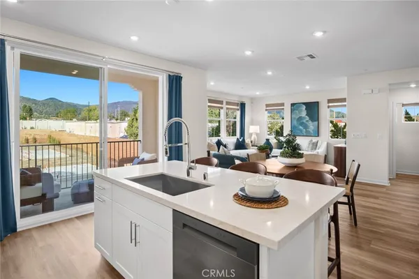 $692,990 | 537 Gregory Way, Glendora, CA 91740