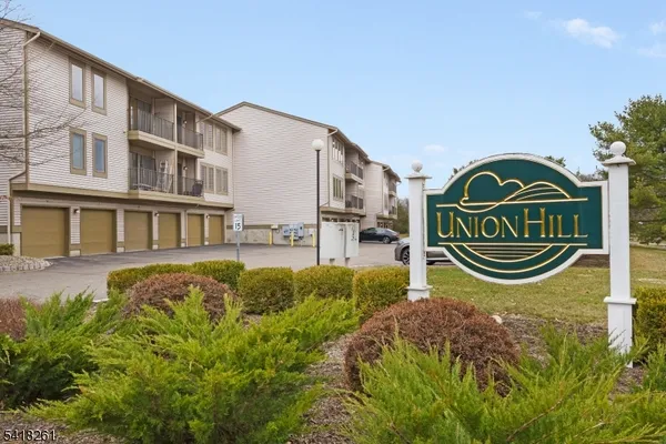 $229,000 | 66 Sam Bonnell Drive, Clinton, NJ 08809