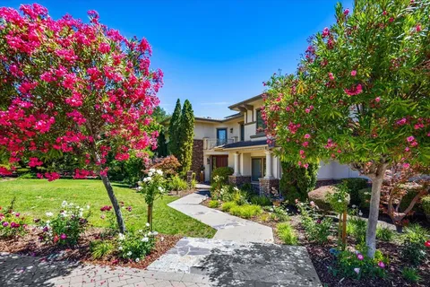 $10,949,888 | 20040 Spaich Court, Saratoga, CA 95070