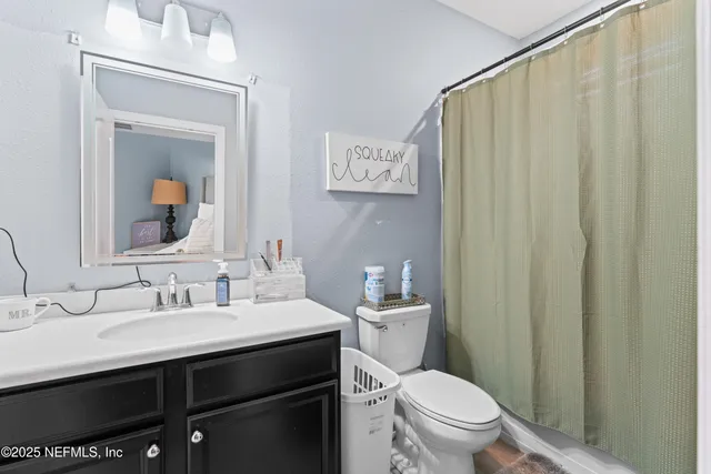 a view of utility room