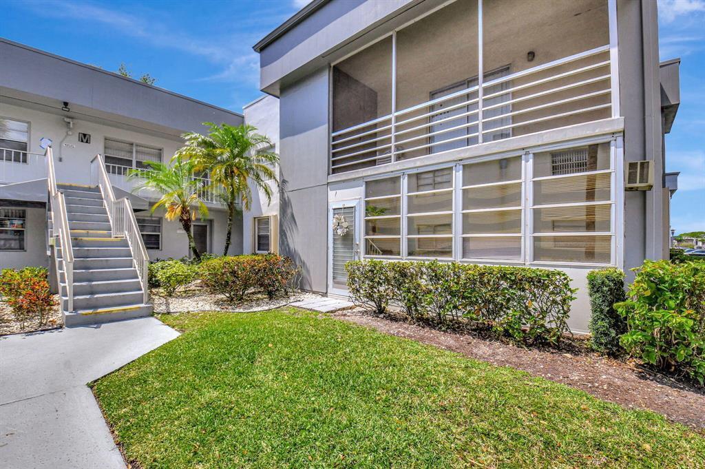 595 Normandy Lane Delray Beach, FL 33484 - Photo 15 of 16 q10