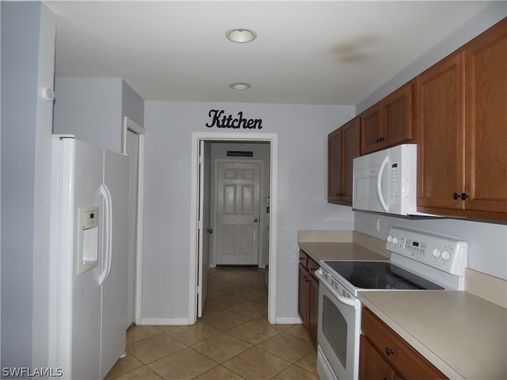 9213 Aegean Circle Lehigh Acres, FL 33936 - Photo 11 of 24