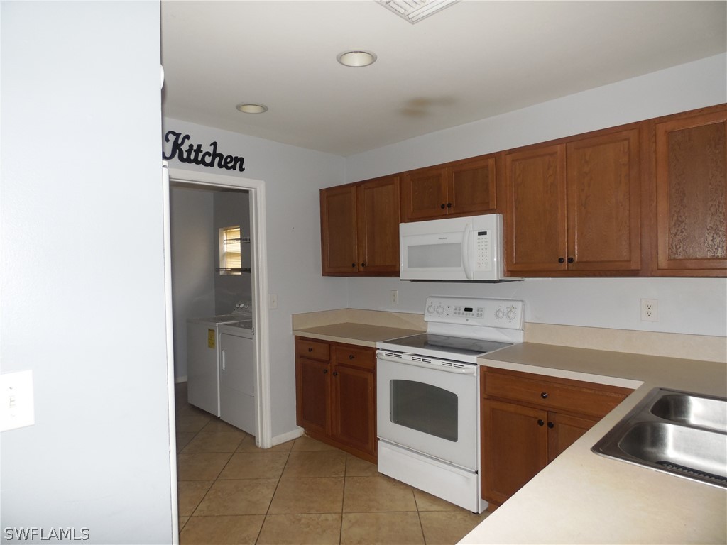 9213 Aegean Circle Lehigh Acres, FL 33936 - Photo 12 of 24