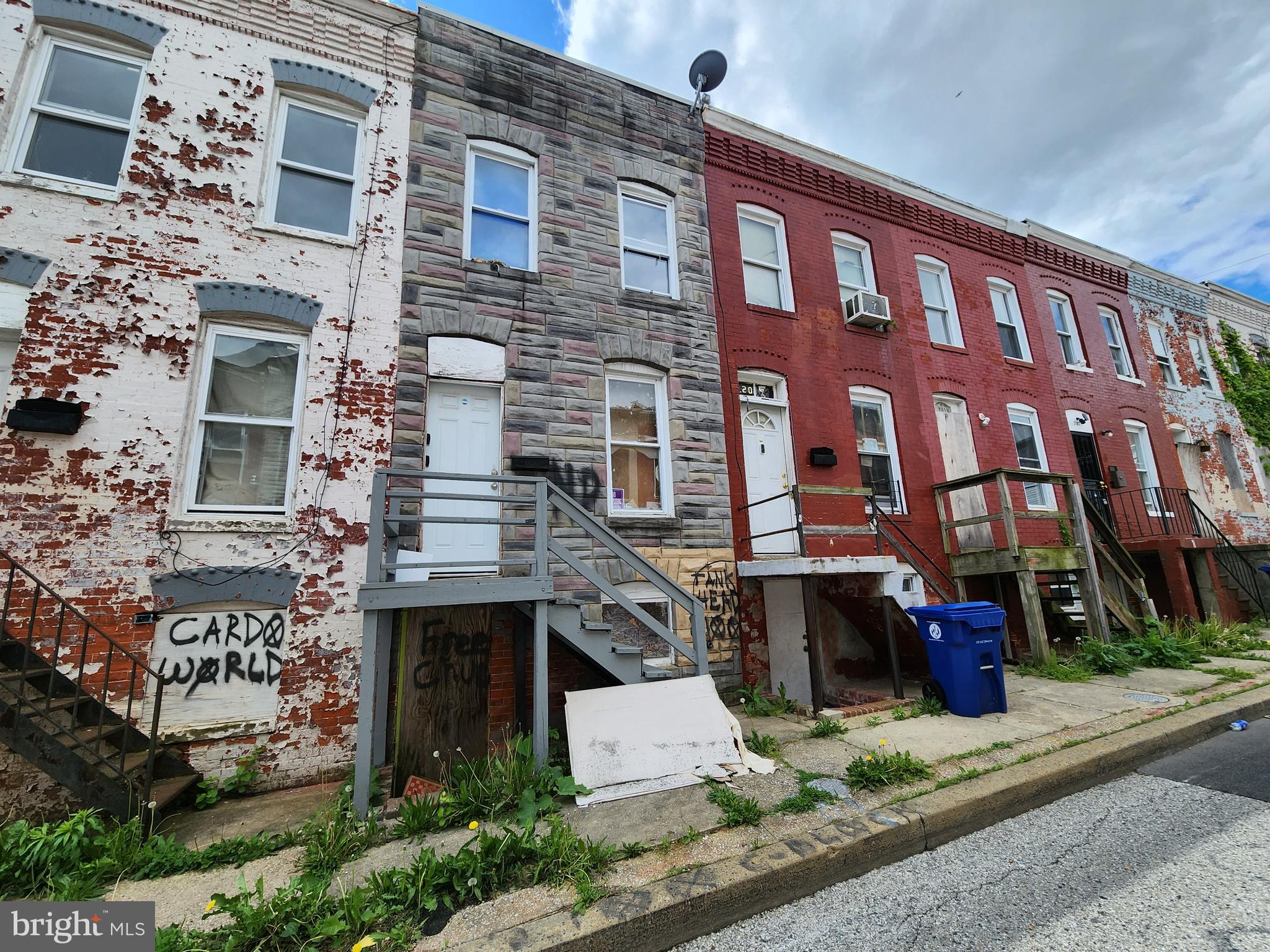 2015 Ridgehill Avenue Baltimore, MD 21217 - Photo 3 of 10 Gallery Image 3