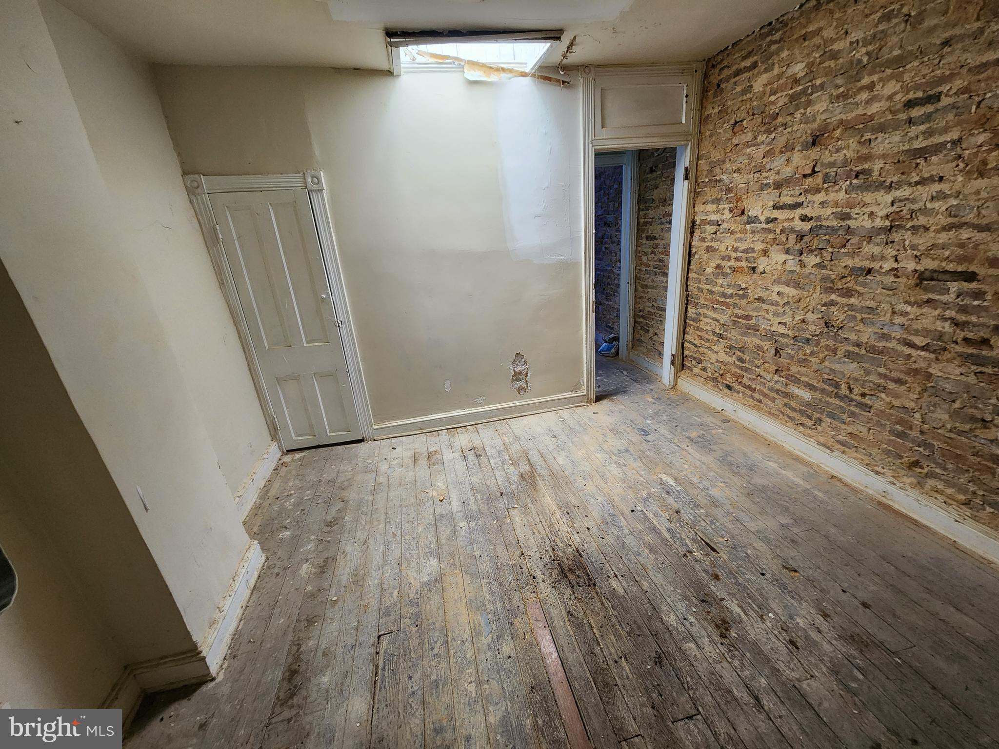 2015 Ridgehill Avenue Baltimore, MD 21217 - Photo 7 of 10 Gallery Image 7