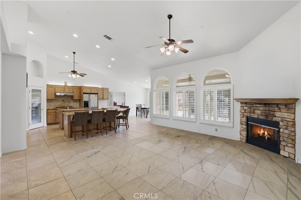 2777 Brawley Road Pinon Hills, CA 92371 - Photo 12 of 46