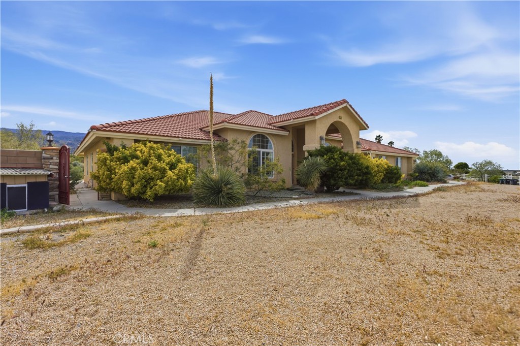 2777 Brawley Road Pinon Hills, CA 92371 - Photo 2 of 46