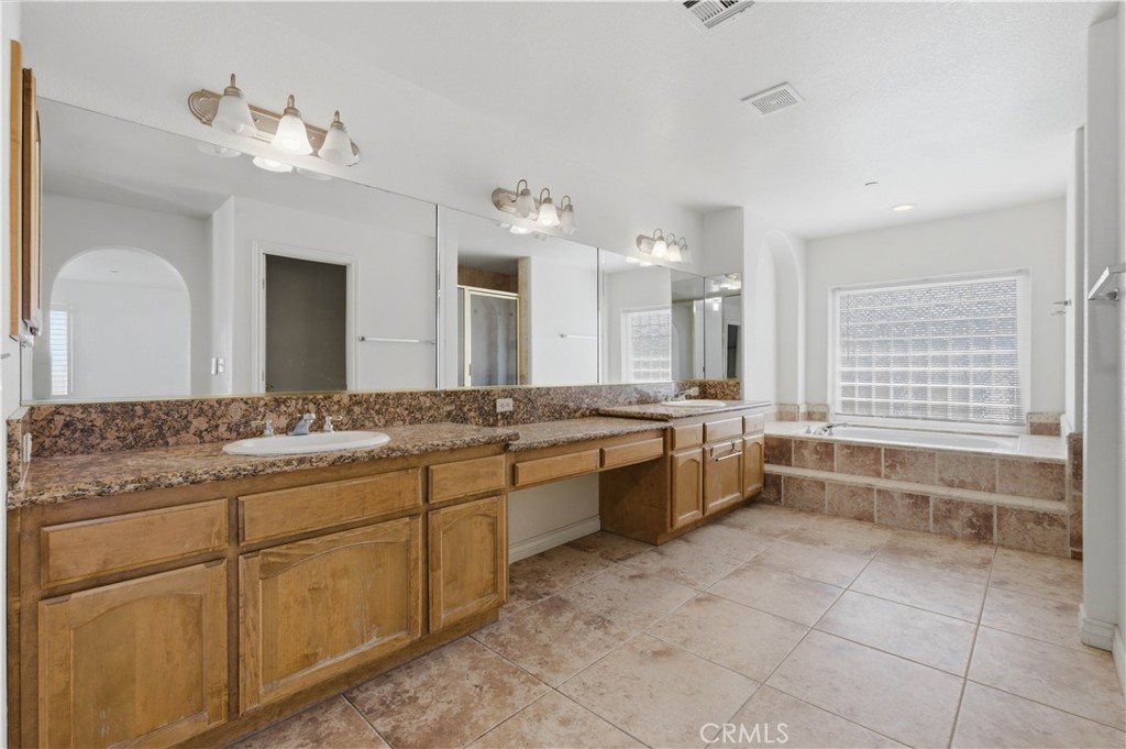 2777 Brawley Road Pinon Hills, CA 92371 - Photo 22 of 46