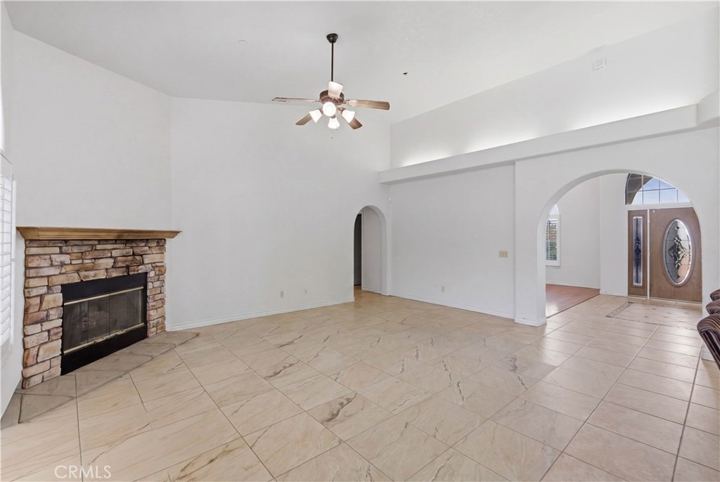 2777 Brawley Road Pinon Hills, CA 92371 - Photo 10 of 46