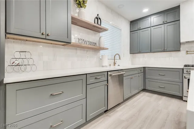 $4,000 | 11086 Evvie Lane, Las Vegas, NV 89135