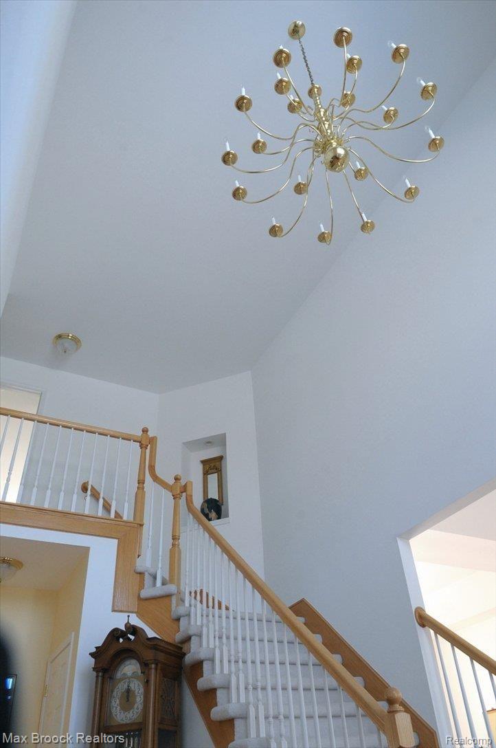60622 Balmoral Way Rochester, MI 48306 - Photo 3 of 25 DSC_9187.jpg