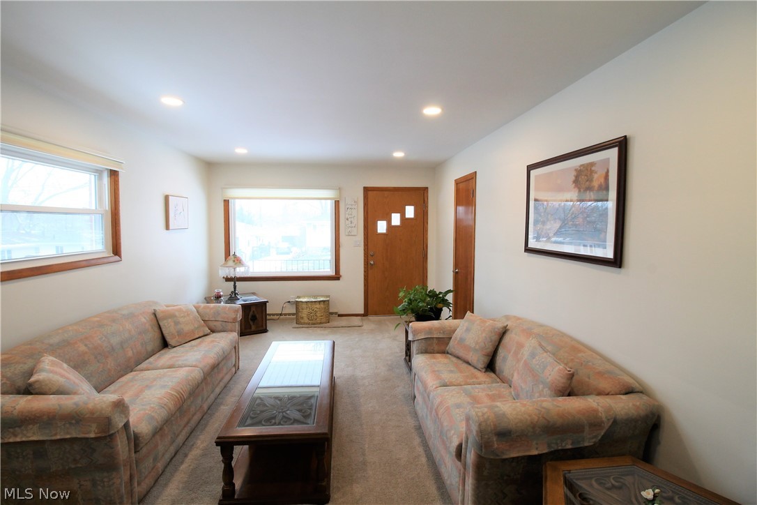 1626 Bronson Road Akron, OH 44305 - Photo 2 of 31 Gallery Image 2