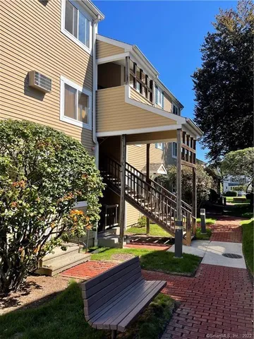 $210,000 | 135 Flax Hill Road, Unit 10, Norwalk, CT 06854