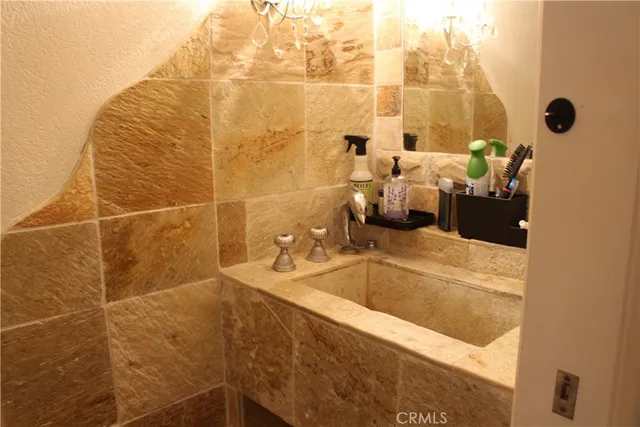 a bathroom with a tub