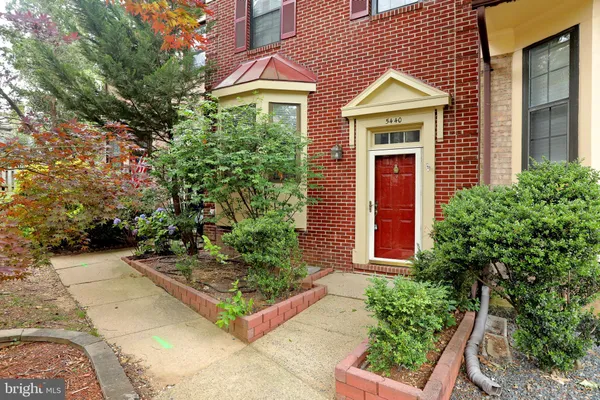 $3,500 | 5440 Barrister Place, Alexandria, VA 22304